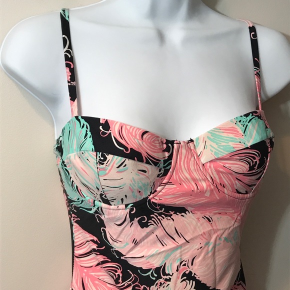 Kate Spade feather retro one piece swimsuit. Small - Picture 3 of 8